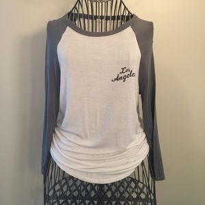 Quarter length sleeve shirt w/Los Angeles quote